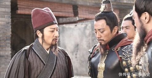 水浒最苦逼的1人,先后扶持晁盖宋江坐上第1把交椅,却也被这2人耽误