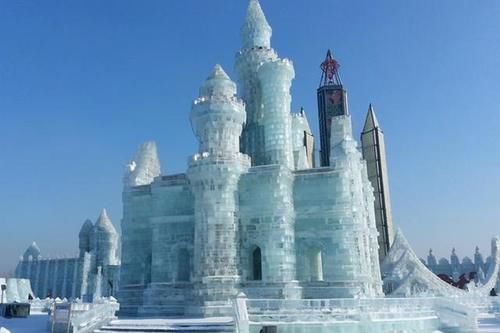 黑龙江一“精品”景区，人称“冰雪迪士尼”，拥有现实版王者战场
