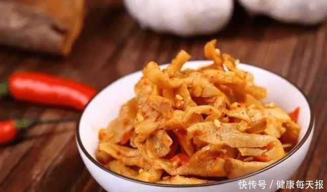 年老|腌萝卜干,第一步晒还是腌教你50年老方法,香脆可口,一年不坏