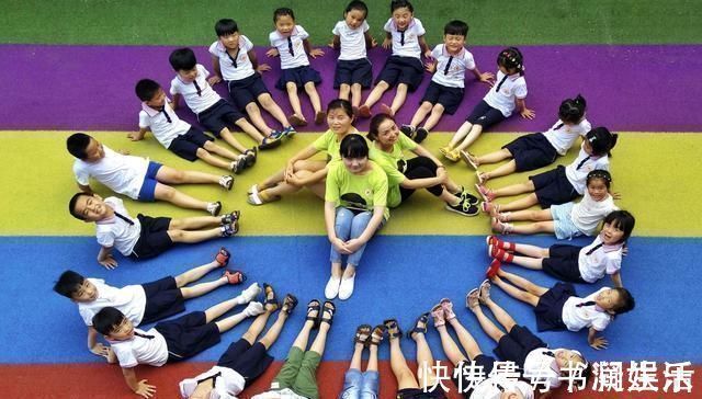 学费|“妈妈把毕业奖扔进了垃圾桶”,孩子的痛哭流涕,引出家长物质心