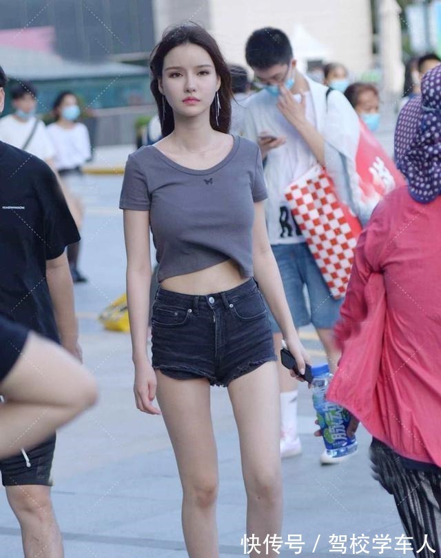 半盖 打底裤最体现女人的优雅气质，简单而时尚的美感，值得一试！