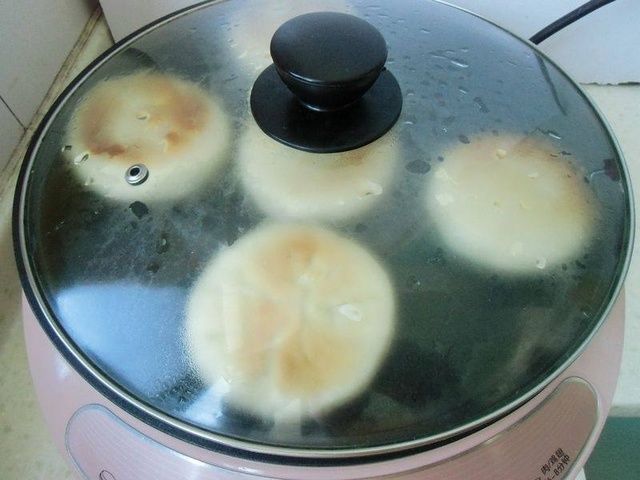 鸭肉切丁|吃剩的烤鸭不要发愁了,做成早餐饼,香酥又好吃