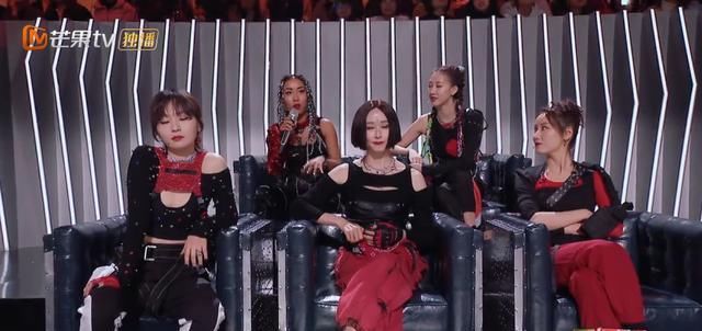 《浪姐2》换位赛战火升级，周笔畅上演名场面，放狠话成功出圈！