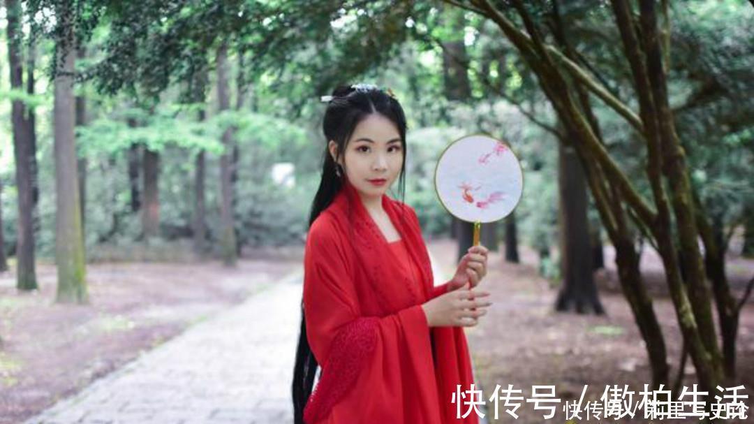 少年时代|元稹的一片深情让人感动,这首经典的《桃花》,每一句都很感人