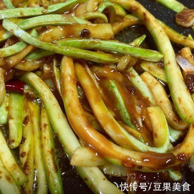 水淀粉|酱爆西葫芦就要这样做，10分钟学会，赶快收藏吧