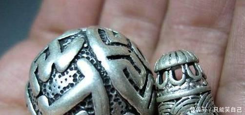 烟壶|慈禧吸烟的水烟壶有着三个秘密,了解的人都知道大清“必”亡!