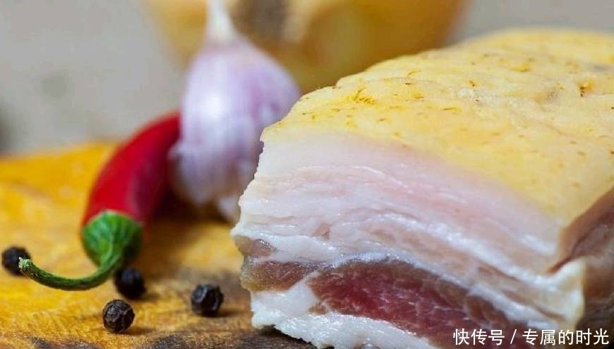 预防|不论男女,45岁后要预防脂肪肝!少吃2物多喝2水,肝脏更健康