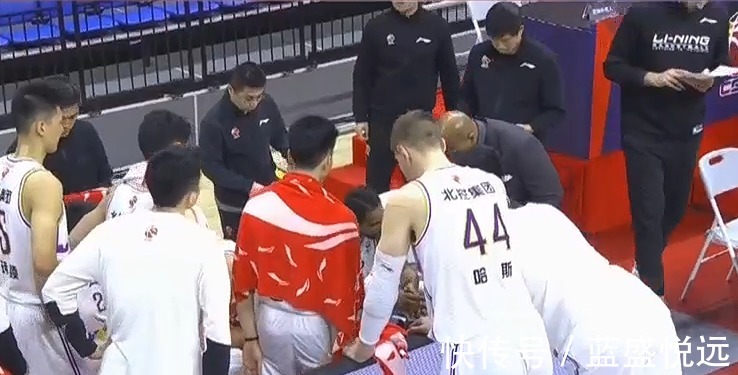 上海队|火药味十足!上海大胜北控,李春江马布里赛后再次发生争执!