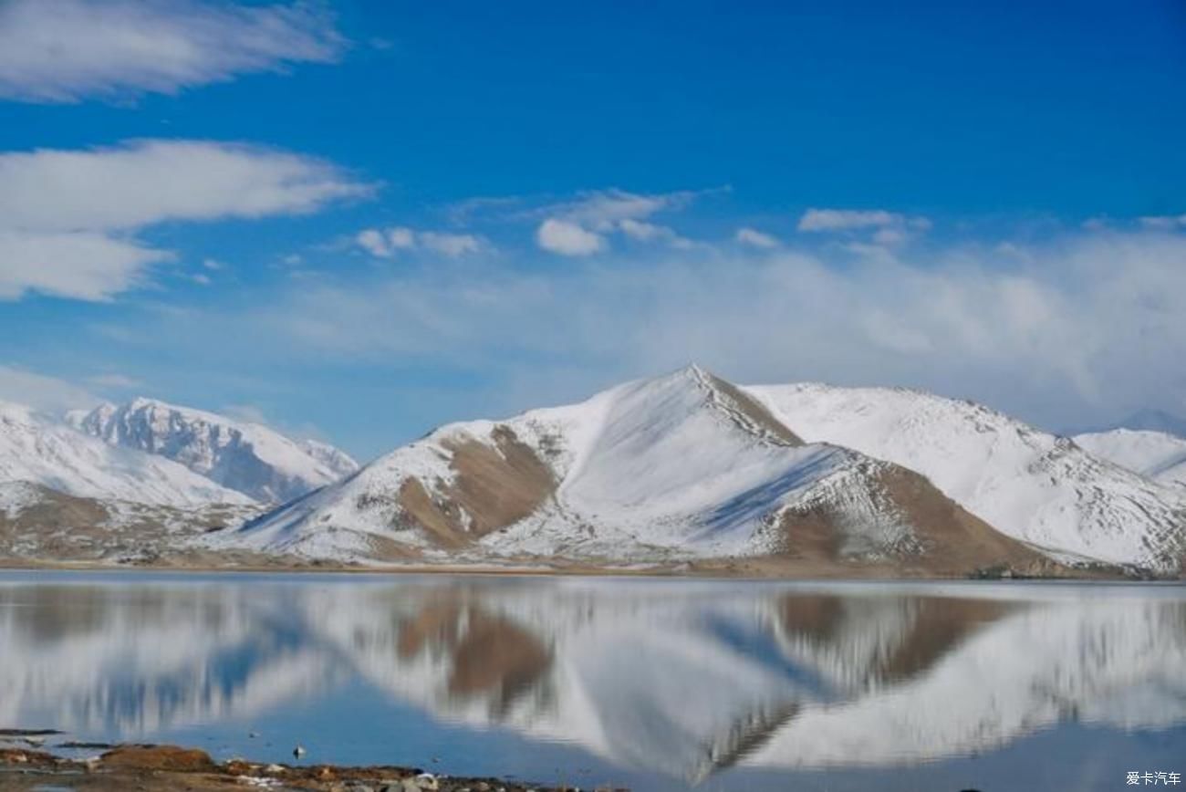 闪闪发光的雪山梦境