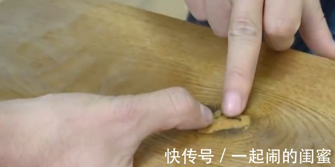 木材|男子花1万7买的地板，到货后却不敢铺，商家早就跟他说过的