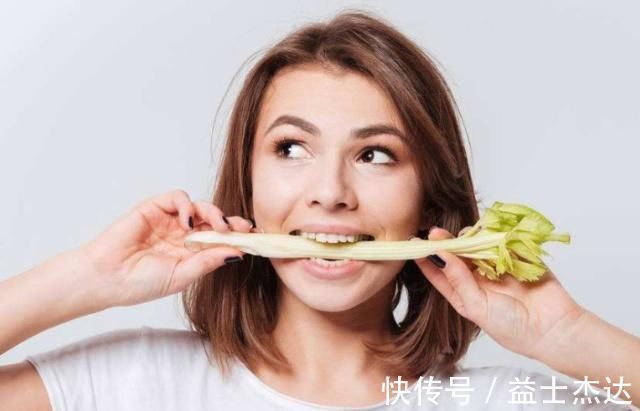 糖尿病人|1种粗粮被誉为“吸糖王”,血糖高的人吃点,或许血糖慢慢被稳住