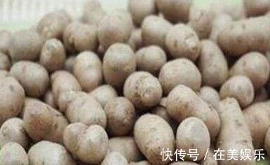 养颜|人到中年，多吃四种食物，净化血液，祛斑养颜，预防妇科病