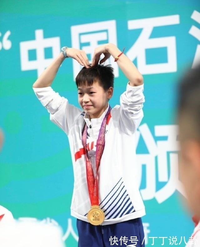 令人担心!全红婵参加表演赛变成“跳海”,设备看着让人心慌!