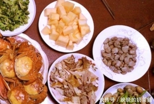 姑姑家|周末去姑姑家, 看到姑父做的一桌子菜, 我一口饭都没吃!