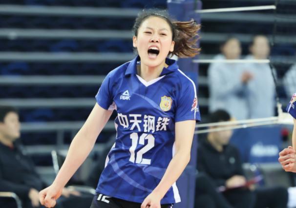 仲慧|两大小钢炮活力四射!跳发快速进攻势如破竹,女排矮主攻涌现黑马