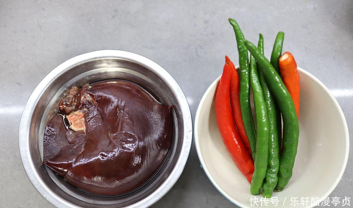 猪肝|嫩炒猪肝是孩子补铁和预防近视的食补佳品,关键还好吃