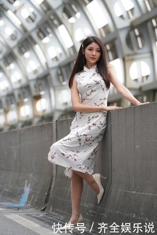 小姐姐|旗袍高雅的服饰，展现出女性特有的成熟美，释放出迷人的气质
