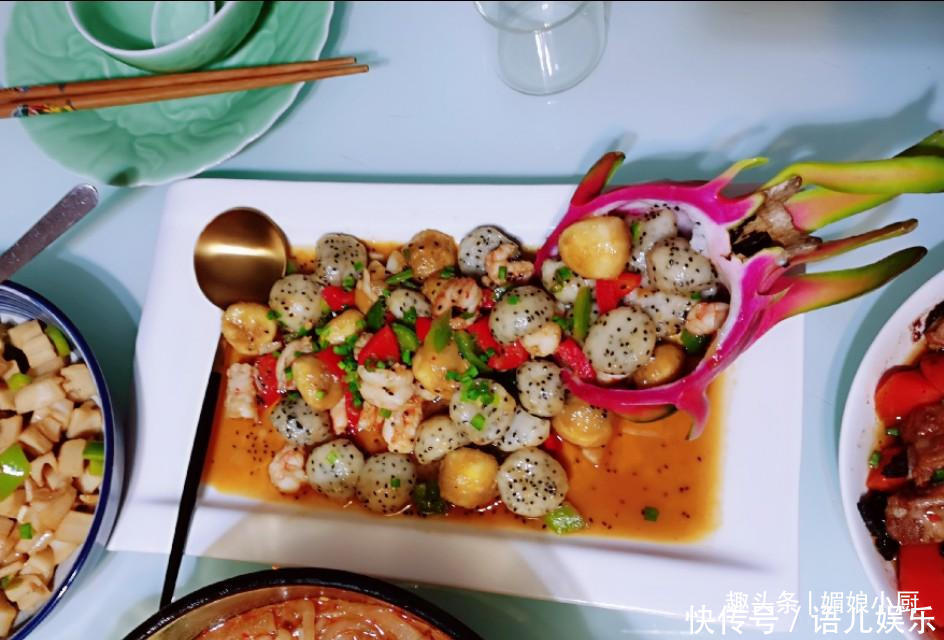  家里来客了，勤快的主妇做了一桌菜，其中有2道客人说从来没吃过