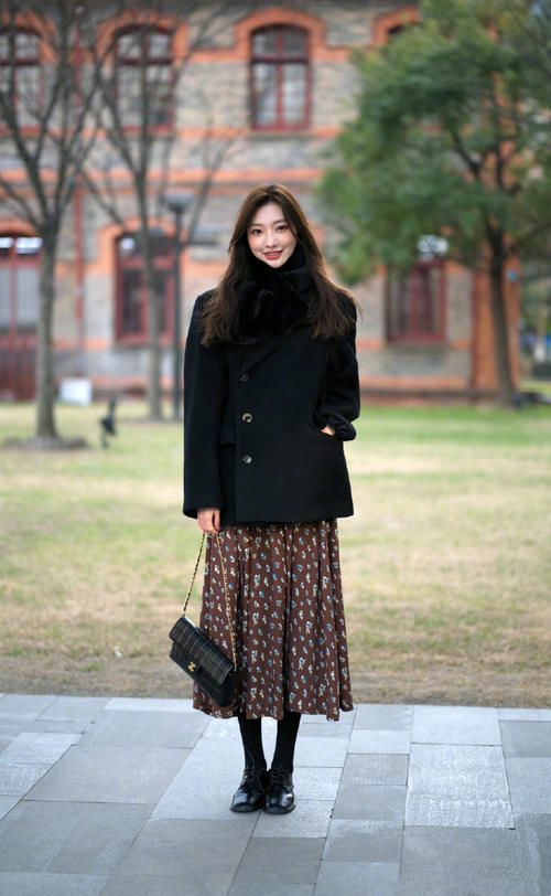 裙子＋裤子＝今春王炸cp，新潮、前卫又时髦，值得借鉴