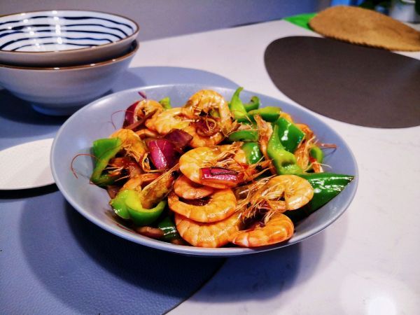 洋葱|青椒爆鲜虾