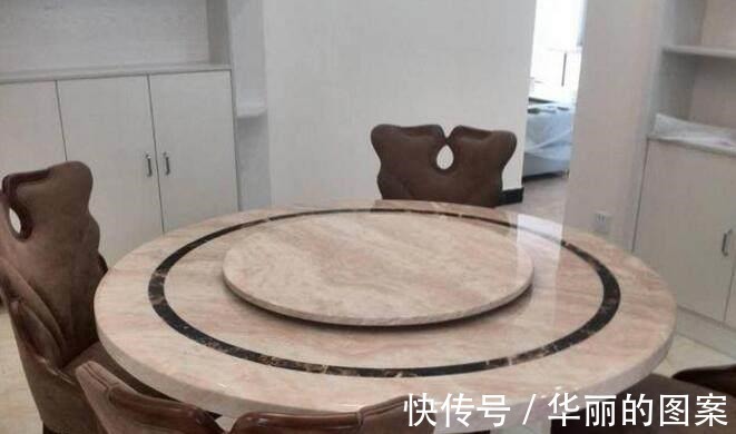 卫生间|新房装修很快,2个月就完工了,卫生间贴的瓷砖最多人说漂亮