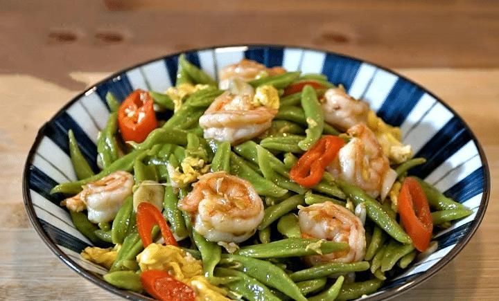 冬天,少吃白菜萝卜多吃它,做成面食,劲道爽滑又顶饱,真好吃