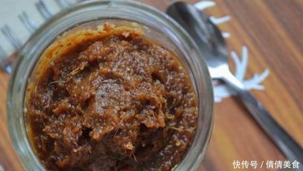 乌黑亮丽|红枣与两种食材一起煮,一天吃一勺,皱纹不见了,头发也乌黑亮丽