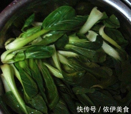 香菇|秋天别忘了吃香菇,这一种做法,一般人不告诉你,口感细腻丝滑