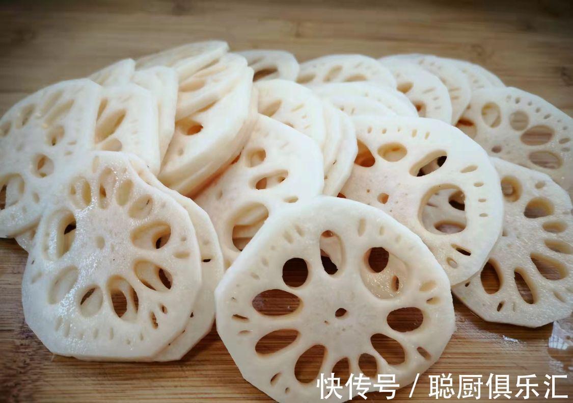 冷天多蒸这菜吃，10块钱买3斤，鲜香爽口营养互补，全身都暖和！