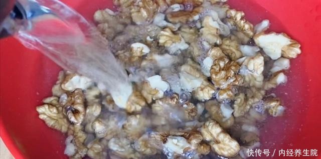 它是“补脑大王”,隔三差五做给孩子吃,孩子聪明,学习好!