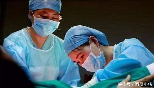 急产|孕妇刚躺上产床,孩子就“呱唧”一声出来了,医生皱眉不是好事