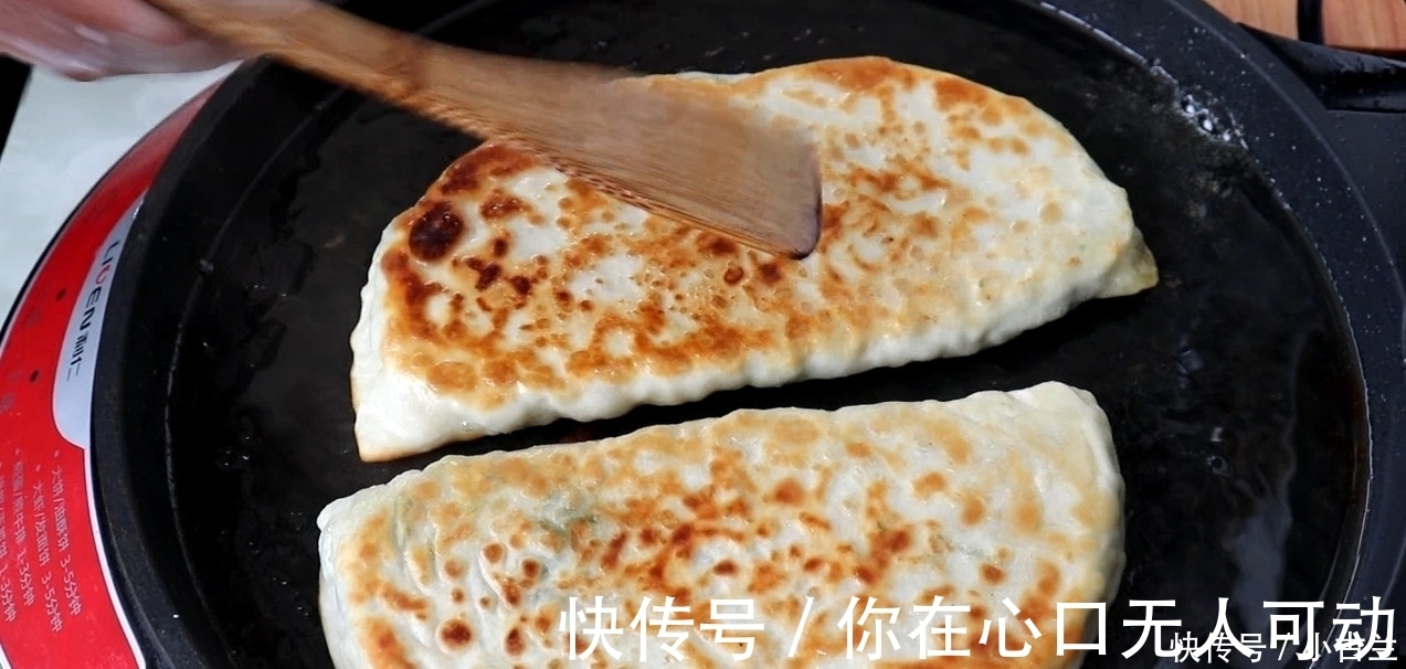 面片|韭菜盒子最好吃的做法，开水一烫，做出来薄皮大馅，太香了
