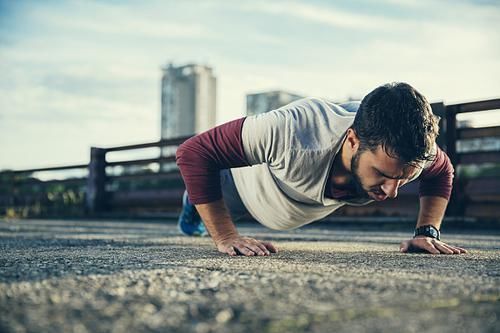 医生|俯卧撑一次做“多少”才算合格医生“这个数”8成男孩子做不到