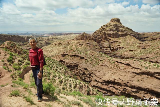 晓岚|66岁退休老人独自旅行全中国，一路坐火车住旅社，堪称现代徐霞客