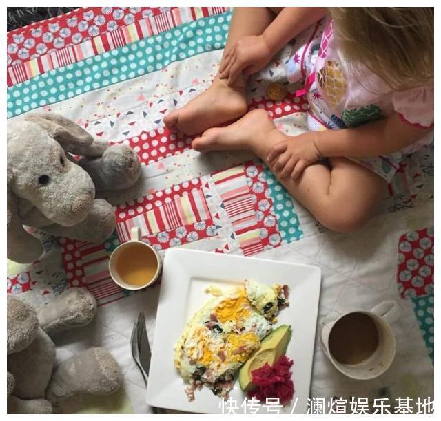 碳水化合物|她从不给女儿吃碳水化合物和精制糖,几年后女儿怎么样了?