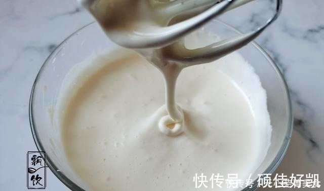 中老年人|别只会做老蛋糕，这蛋糕比老蛋糕香多了，做法不难，纯甜蜜享受