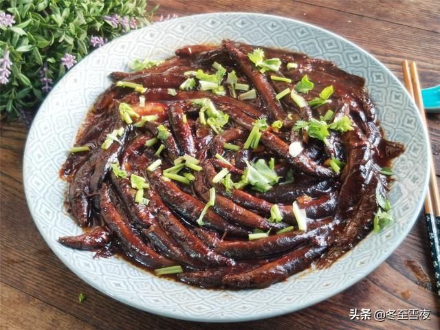 这个鱼被赞为“水中人参”，教你东北做法，不煎不炸，鲜嫩可口