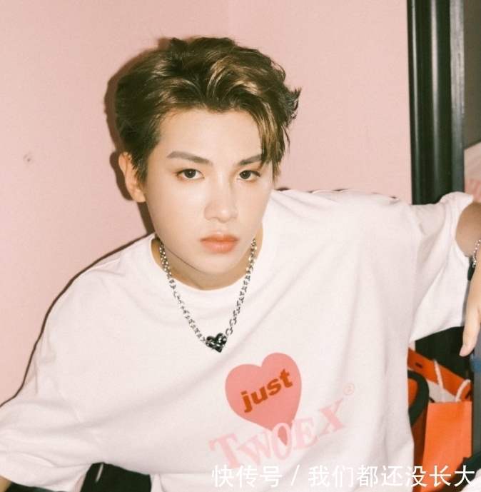 龔俊|龔俊現身錄制電競節目，網曝嘉賓陣容引關注，楊冪疑似加盟必看了