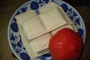 西红柿还在炒鸡蛋吗现在都流行如此做，好吃到舔盘子