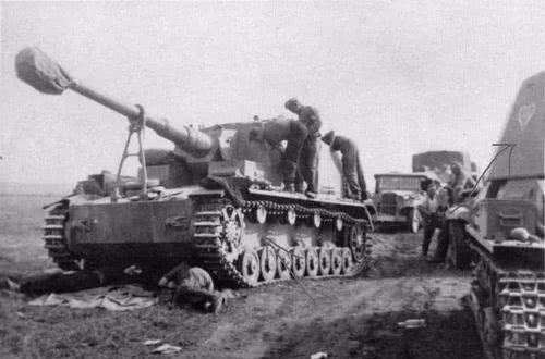 德国|二战德国党卫军装甲部队和国防军装甲部队的不同，谁更强悍一些？