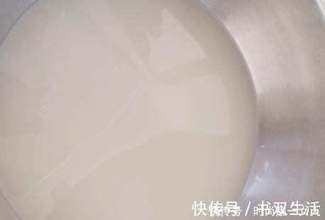 发酵粉蒸馒头,有人加小苏打有人放食用碱教你正确做法,不发酸