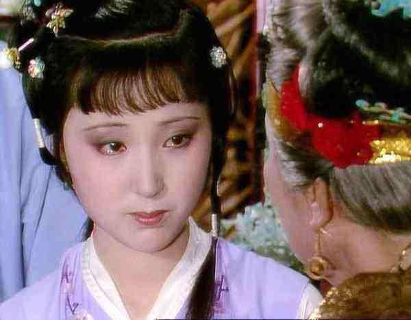 林黛玉!贾母为什么不给宝黛做主 林妹妹寥寥数语道出老太太的尴尬处境!