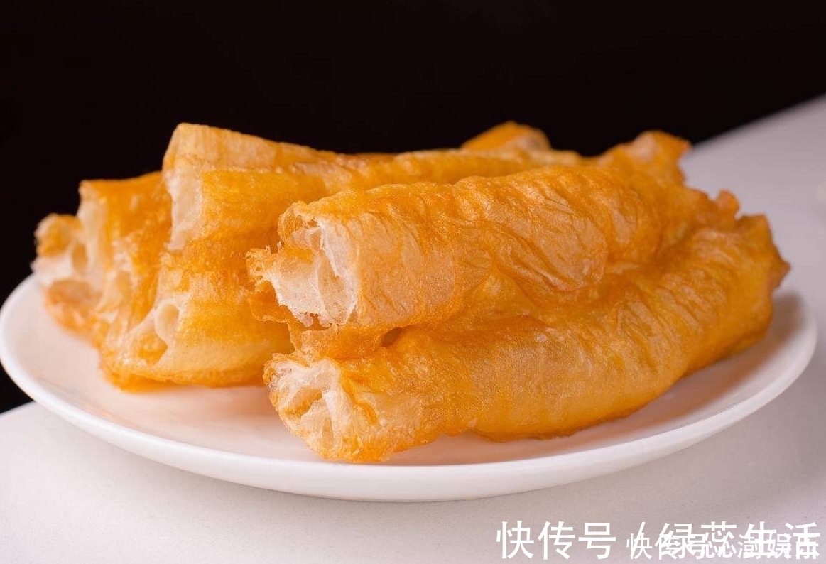 酥脆|炸油条和面是关键,和好面后不要直接炸,多加一步,油条酥脆松软