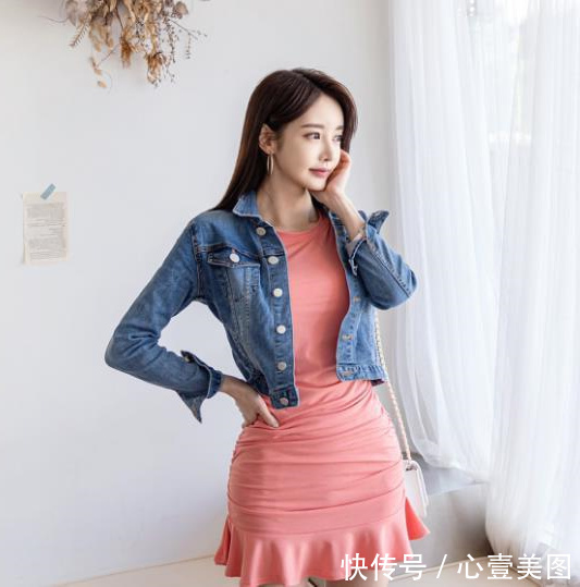 鱼尾裙|女神孙允珠高清时尚搭配：红莓松露初恋色彩靓丽鱼尾裙