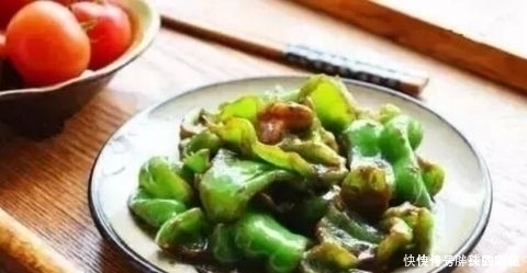 青椒跟它一起吃,软化血管有奇效每天吃一口,不看亏大了