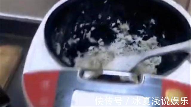 饭菜|“终于可以吃饭了”,妈妈喂完宝宝刚想吃饭,却发现饭菜都没了