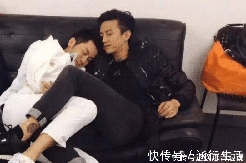 邓超|李晨邓超举动都好暖心!一个是为了工作人员,一个却是为自家兄弟