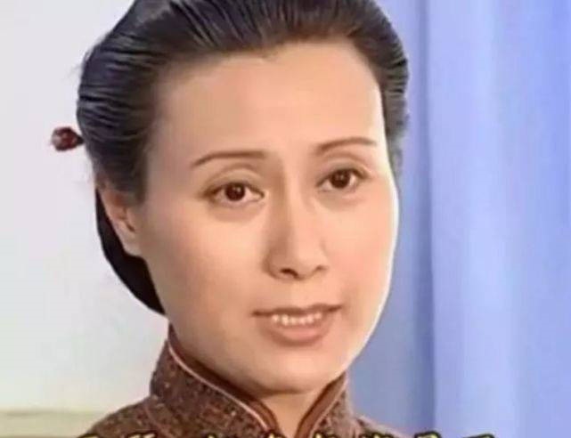 抢亲|情深深雨濛濛同是被陆振华抢亲,为何文佩专情,雪姨却与人有情