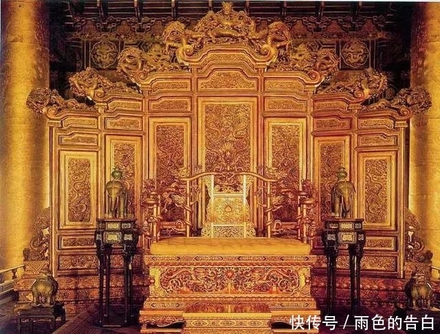 木头|皇帝做的金色龙椅 原来并非是黄金材质 而是木头做的
