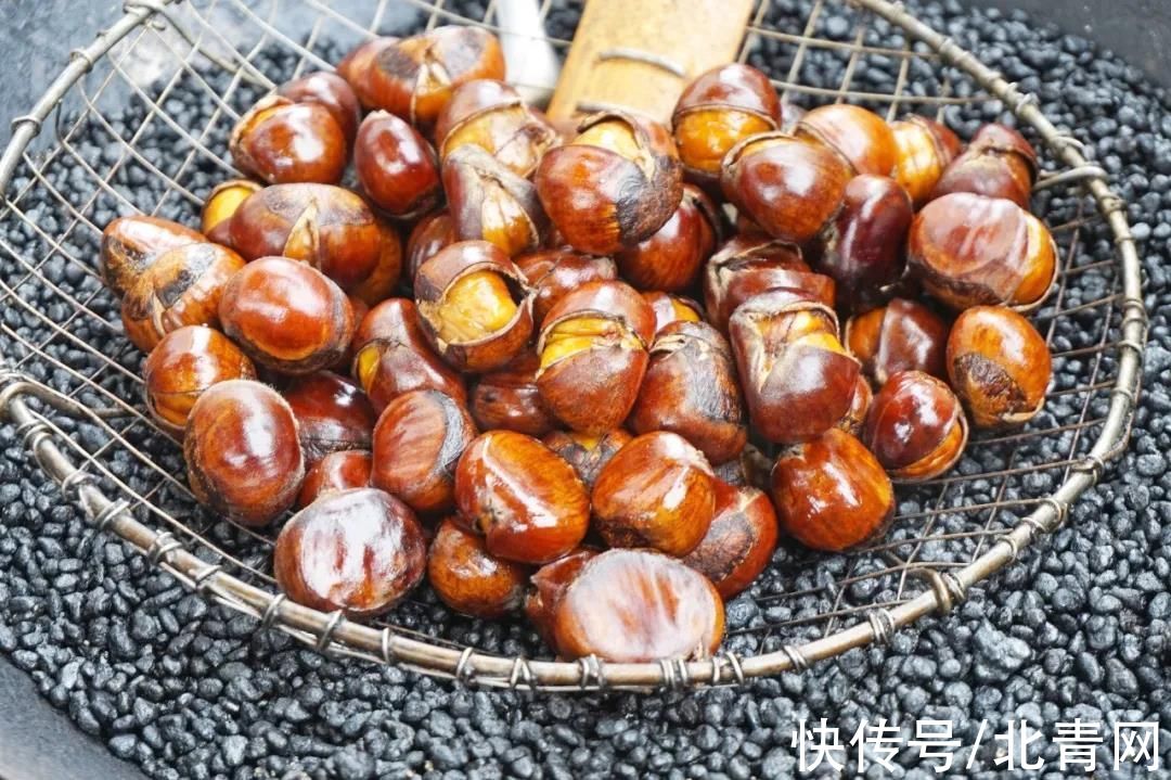 膳食纤维|它是秋天的“千果之王”！生吃补肾、熟吃健脾，做菜煲汤放几颗，男女老少都受补